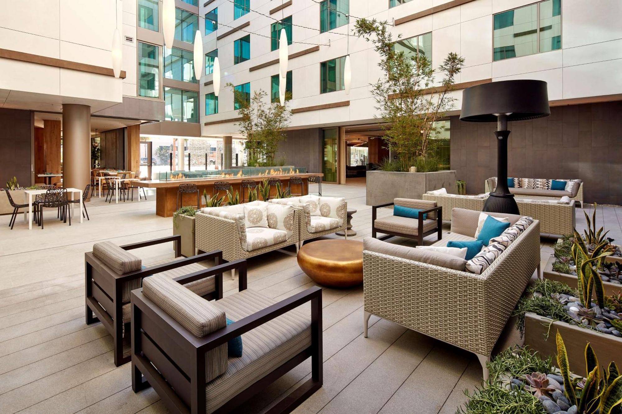 Homewood Suites By Hilton San Diego Downtown/Bayside Exterior photo