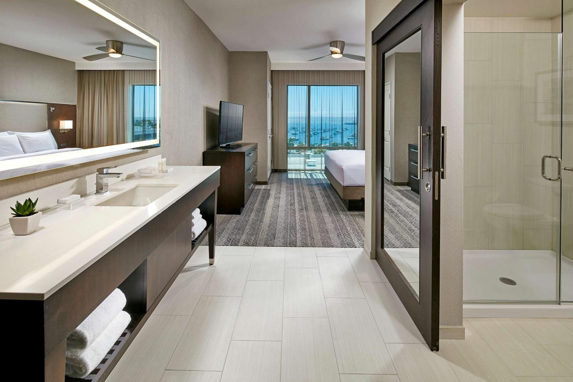 Homewood Suites By Hilton San Diego Downtown/Bayside Exterior photo