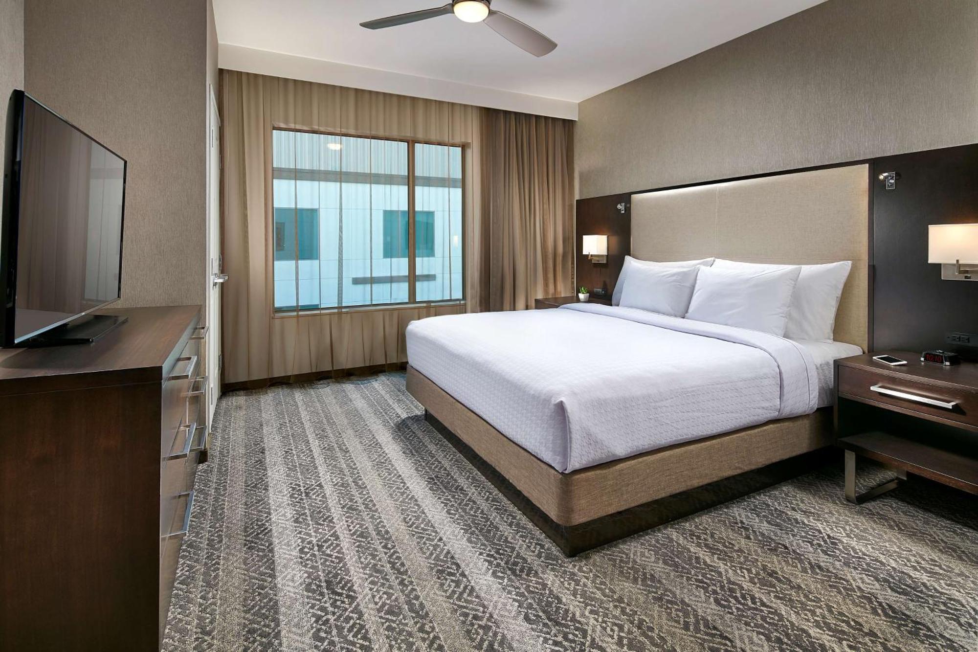 Homewood Suites By Hilton San Diego Downtown/Bayside Exterior photo