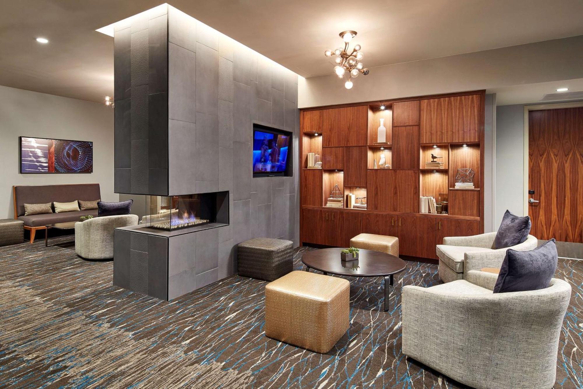 Homewood Suites By Hilton San Diego Downtown/Bayside Exterior photo